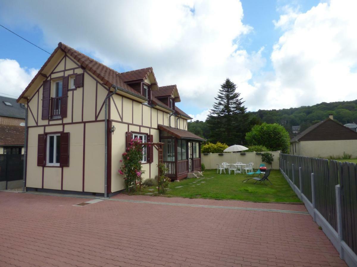 Gite Le Petit Chalet Avec Parking Gratuit Etretat Exterior photo